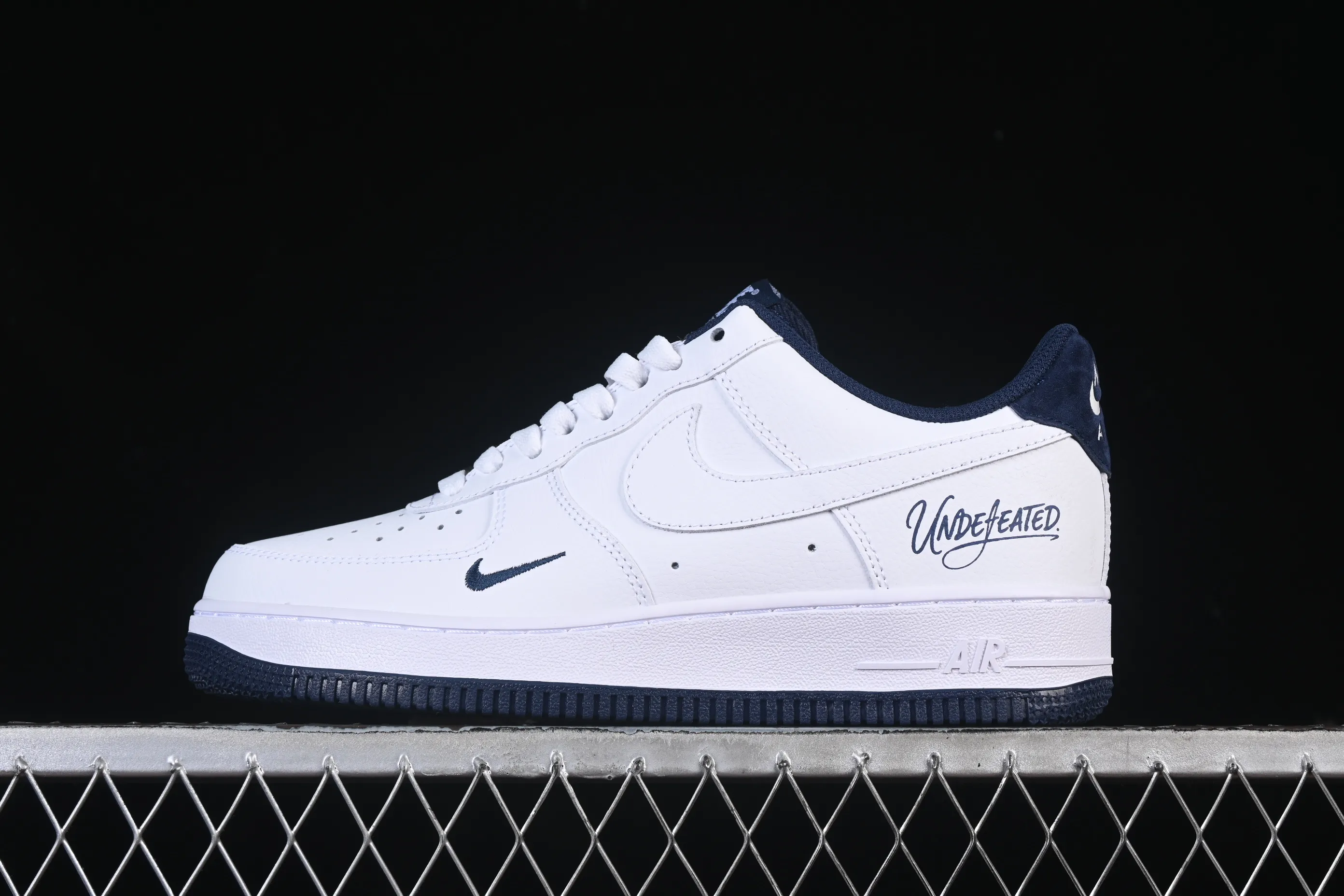 All Categories Nk Air Force 1 Air Force Series Nk Air Force 1 Low Air Force Low Undefeated x Nike Air Force 1'07 Low White and Blue Air Force One low-top casual sneakers ZH0316-119